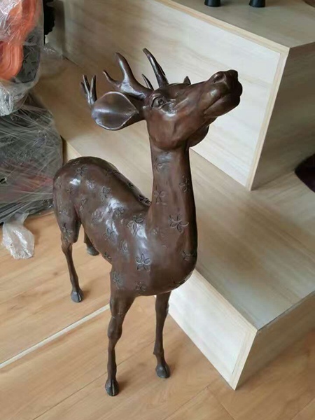 鹿雕塑 