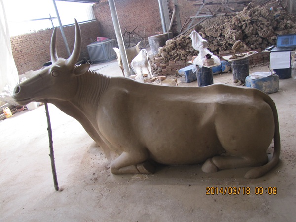 牛雕塑 